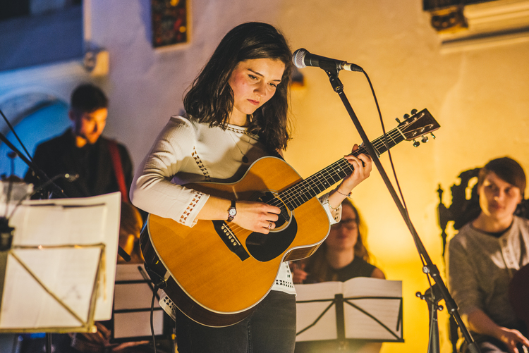 フィン・ホワイトヘッドの身長や生い立ち、彼女は？映画ダンケルクに主演！ 海外ドラマ情報